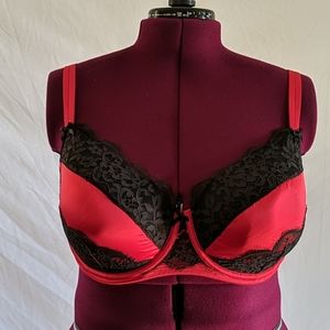 NWOT Cacique balconette 42DDD lined bra satin/lace